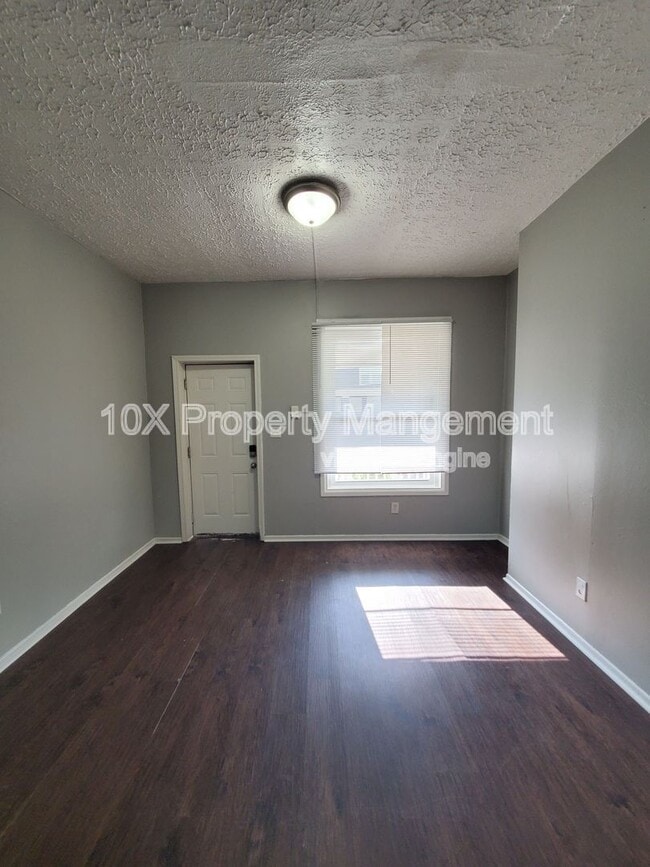 Photo - 100 N Harris Ave