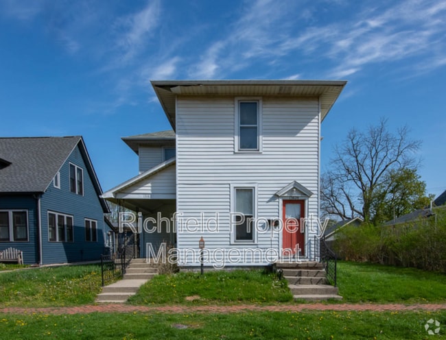 Building Photo - 1562 Clinton St Rental