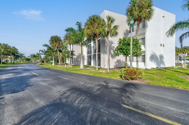 Photo - 1605 S US Hwy 1 Unit 301-V6