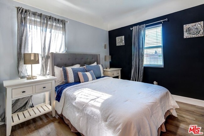 Photo - 9001 S 5th Ave