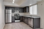 2BR, 1BA - 900SF