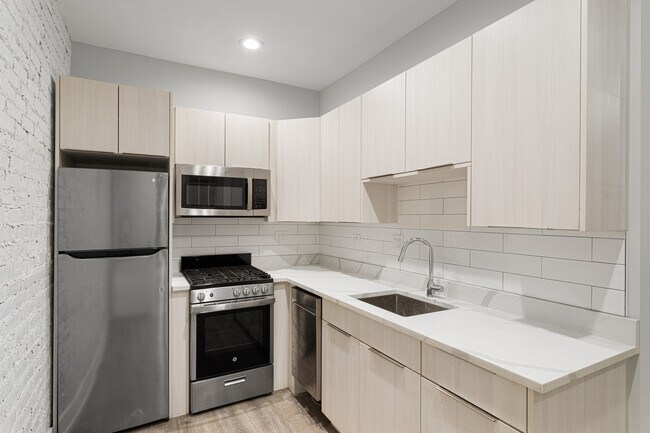 Photo - 6952 N Wolcott Ave Unit 1