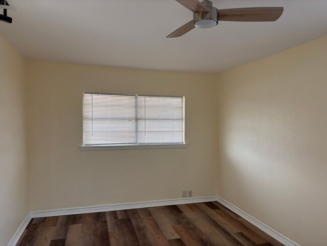 Photo - 3/2 Near Downtown Sherman!