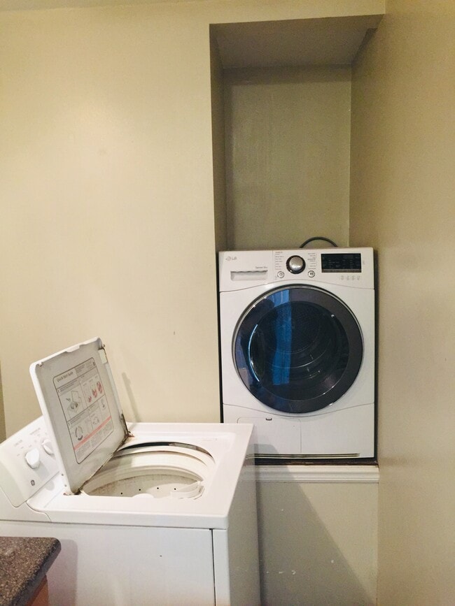 Photo - 329 Green Meadow Dr