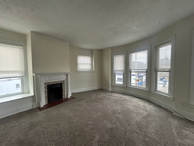 Photo - nbr142 Unit B