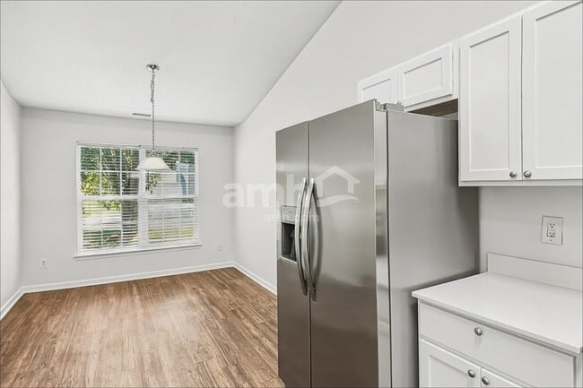 Photo - 10921 Gardenia St