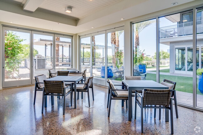 CLUB ROOM