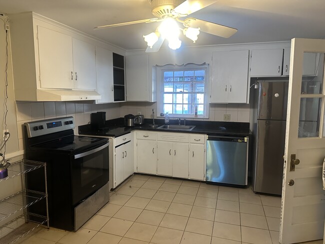 Photo - 125 Stimson Rd