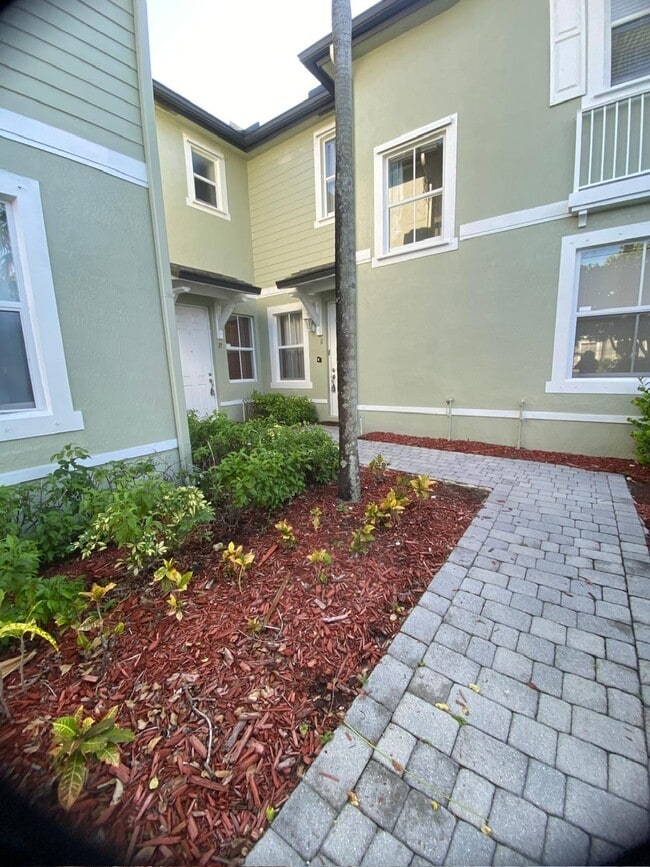 Photo - 2934 SE 1st Dr