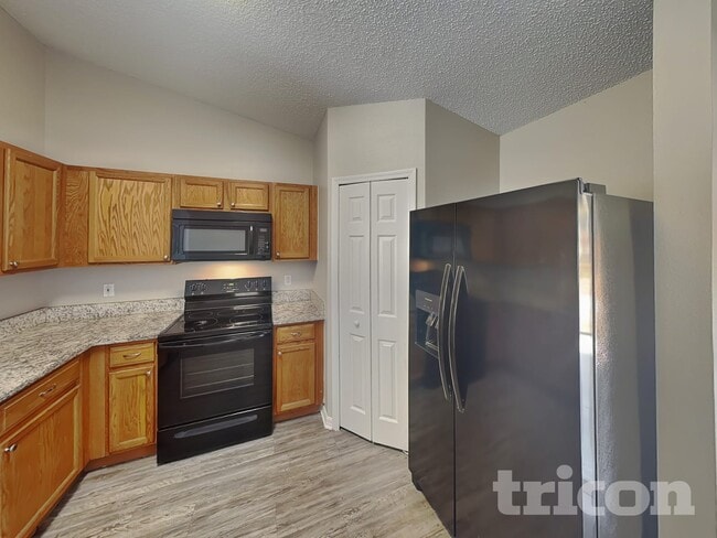 Photo - 3390 Shalimar Cir