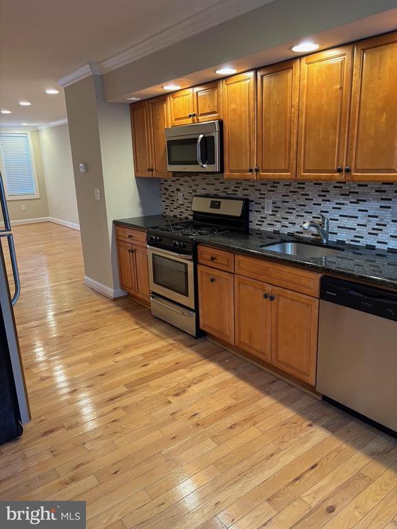 Photo - 1130 Watkins St