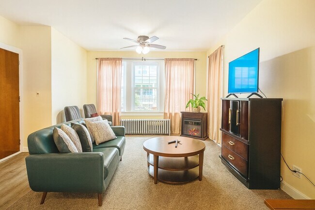 LIVING ROOM - 26 Harding Ter Unit 1ST FL