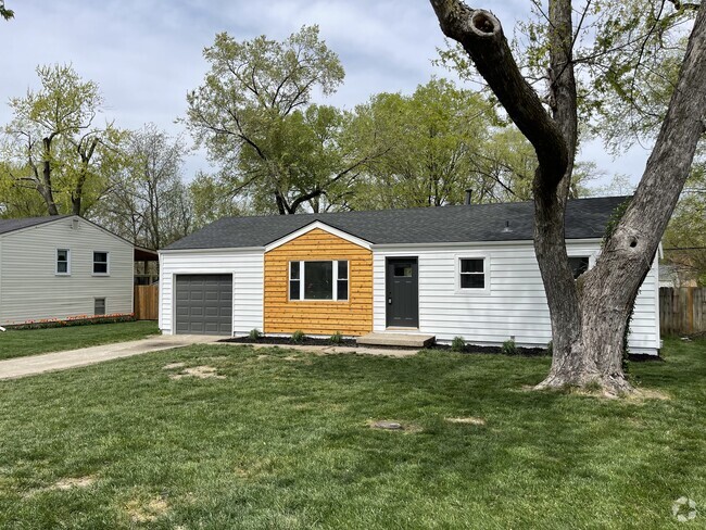 Building Photo - 11600 W 70th St Rental