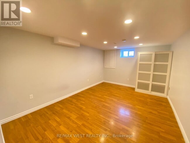 Photo - 20 Britannia Ave