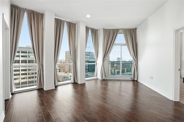 Photo - 500 Throckmorton St Unidad 1409