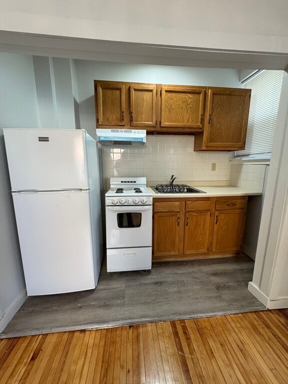 Photo - 160 Strathmore Rd Unit 12