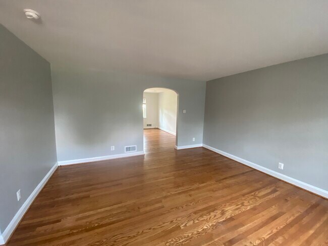 Photo - 5516 Medwick Garth N Townhome