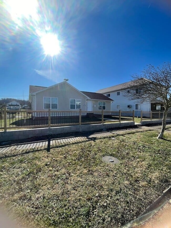 Photo - Fully Renovated Three Bedroom Home in Huntington