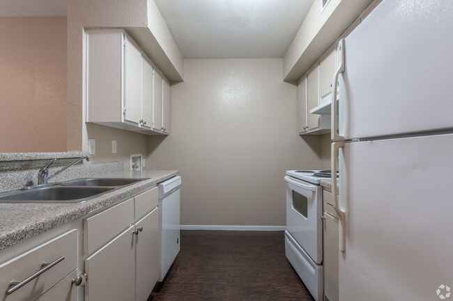 Siena Courtyards Apartments