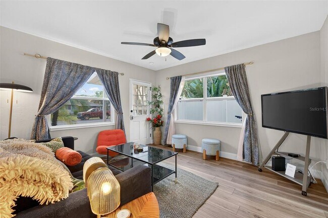 Photo - 2301 14th Ave N