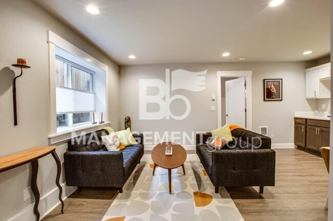 Photo - Close-in Modern ADU. Great Location. Close to Shopping. Easy Downtown Commute!