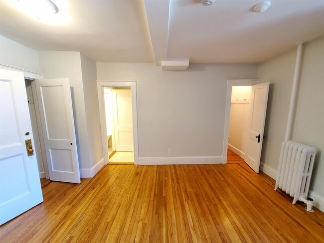 Building Photo - 156 Summer St Unit 102