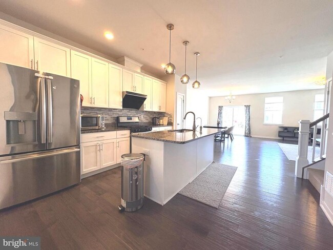 Photo - 113 Wynstone Ct