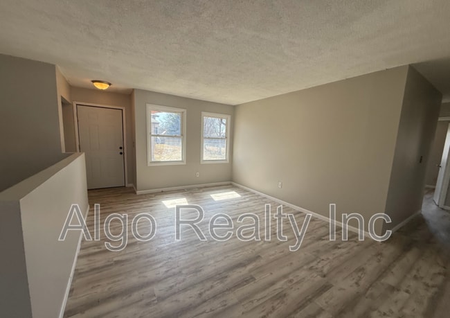 Photo - 8233 Douglas Ln N