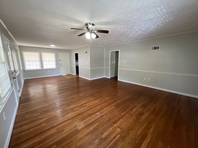 Photo - 942 W Forest Ave