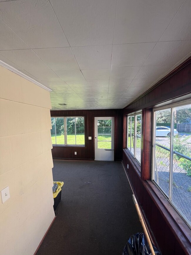 Photo - 3 Bed Single Family Home Available - Close to Rochester General