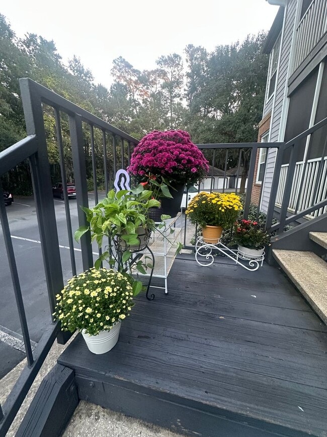 Photo - Quaint 2BR Duplex in Savannah