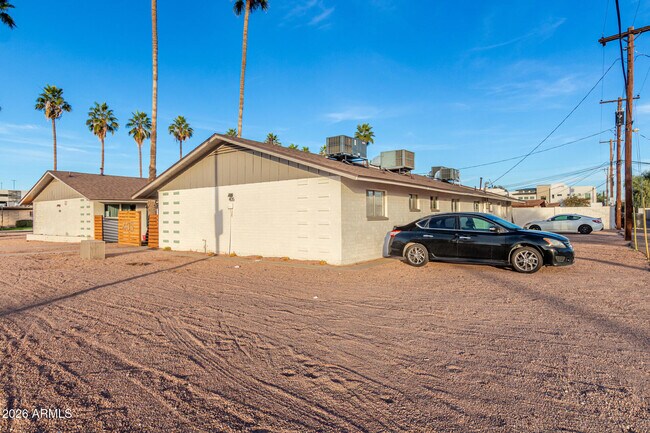 Photo - 405 S Priest Dr