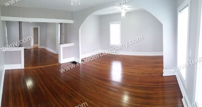 Photo - 204 W Sigler St