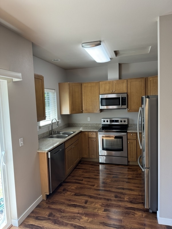 Photo - 2167 Siddle Loop