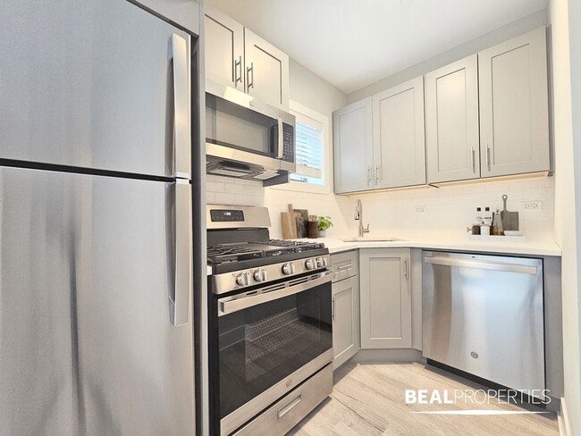 Photo - 1137 Oak Ave Unit 2
