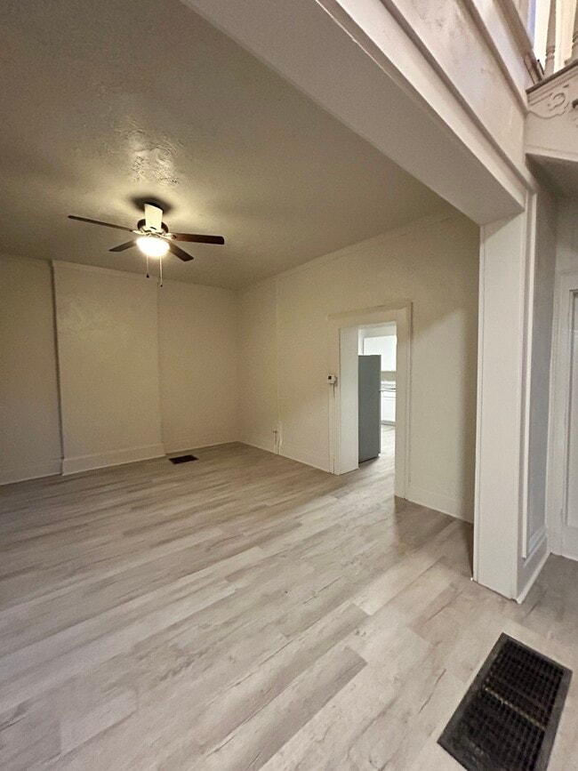 Photo - 618 Woodlawn Ave