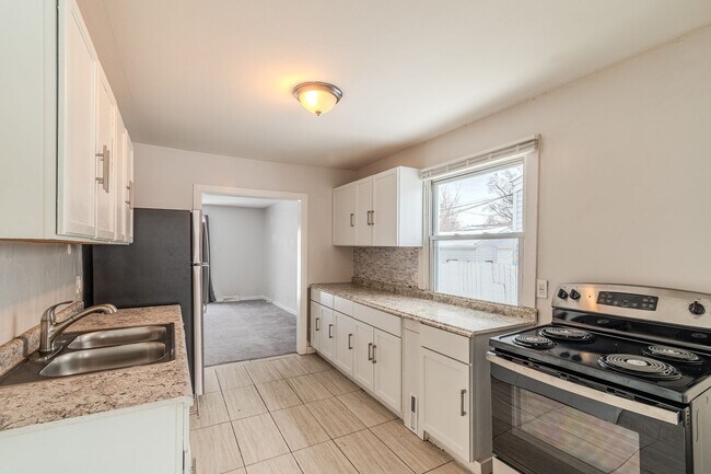 Photo - Newly Renovated Warren Gem: New Appliances, Hardwood & Cozy New Carpet!