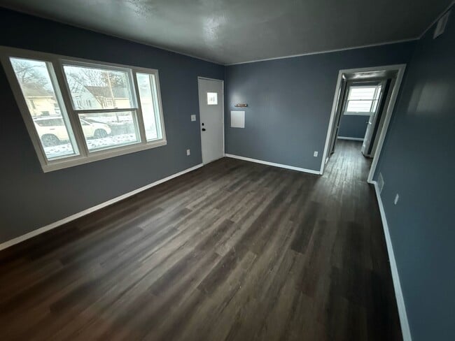 Photo - 2103 Willowrow Ave NE