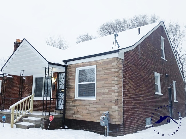 Photo - 11074 Kennebec St