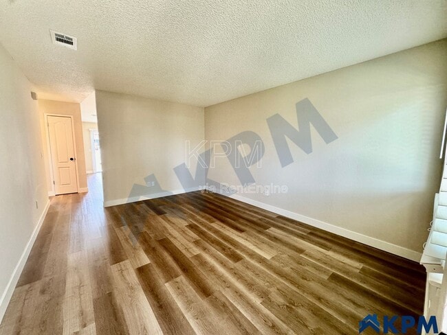 7355 Kelley Dr