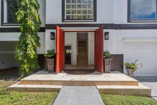 Photo - 6300 SW 144th St