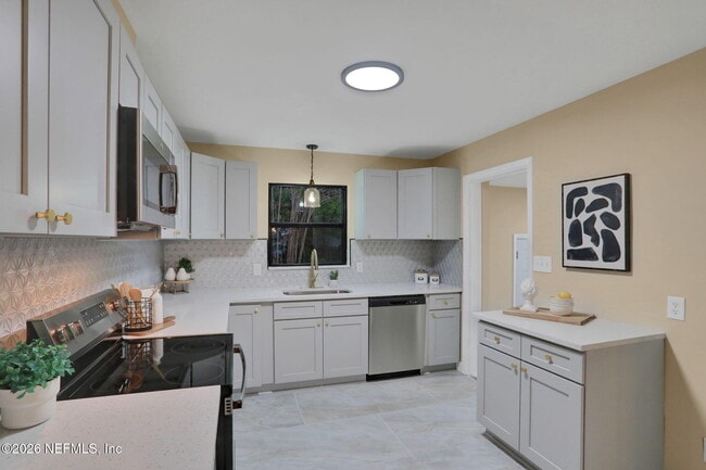 Photo - 2138 Larry Dr