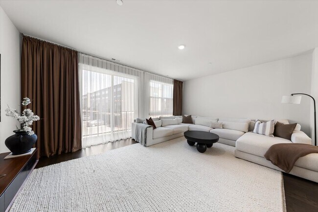 Photo - 2217 Venture Dr