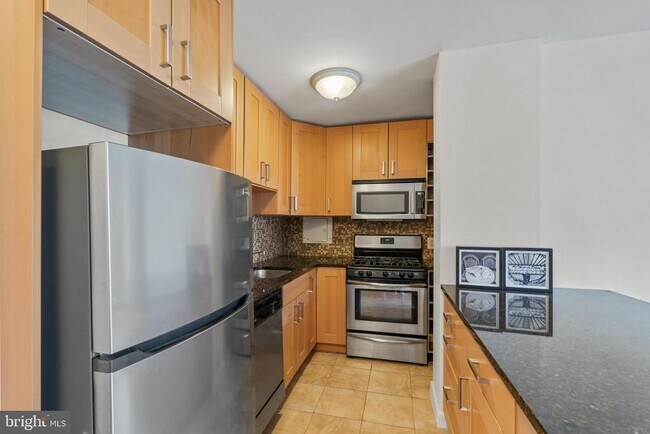Photo - 950 25th St NW Unit 717