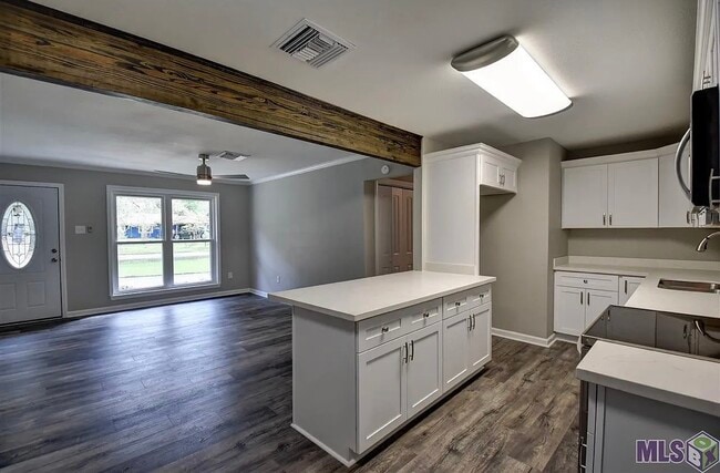 Photo - 1351 N Woodcrest Ave