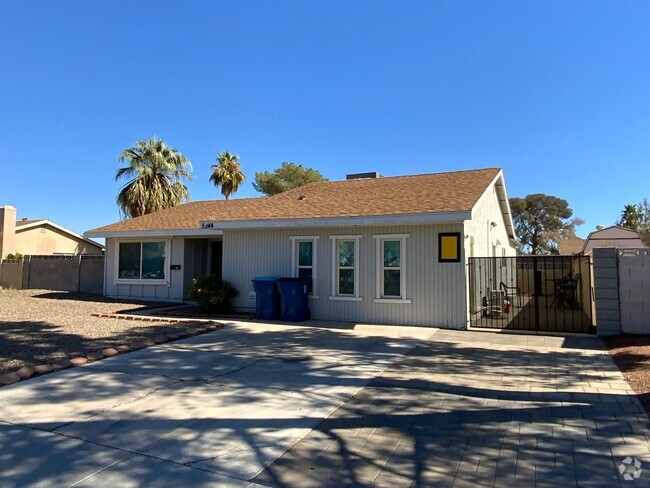 Building Photo - 5544 Spenser st Rental