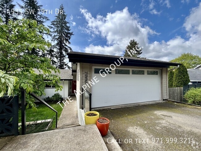 Building Photo - 4935 SW 19th Dr Rental