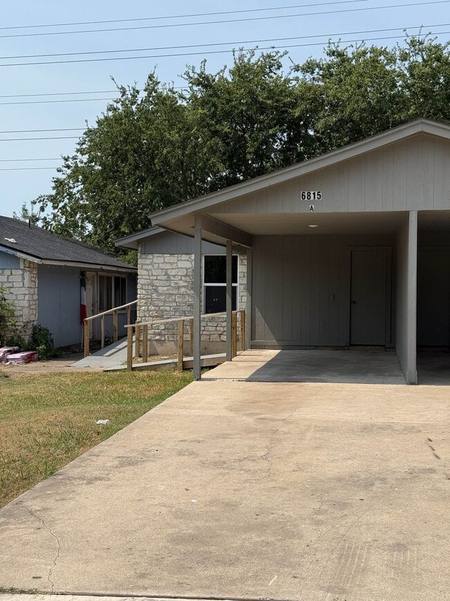 Building Photo - 955_4 Little C-Homes 5, LLC Unit A