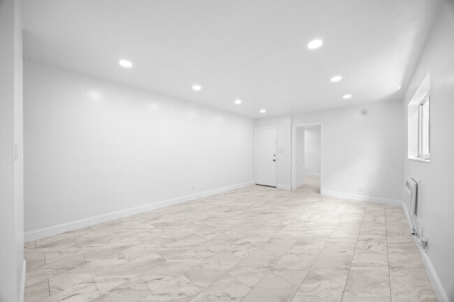 Photo - 411 SE 3rd Ave