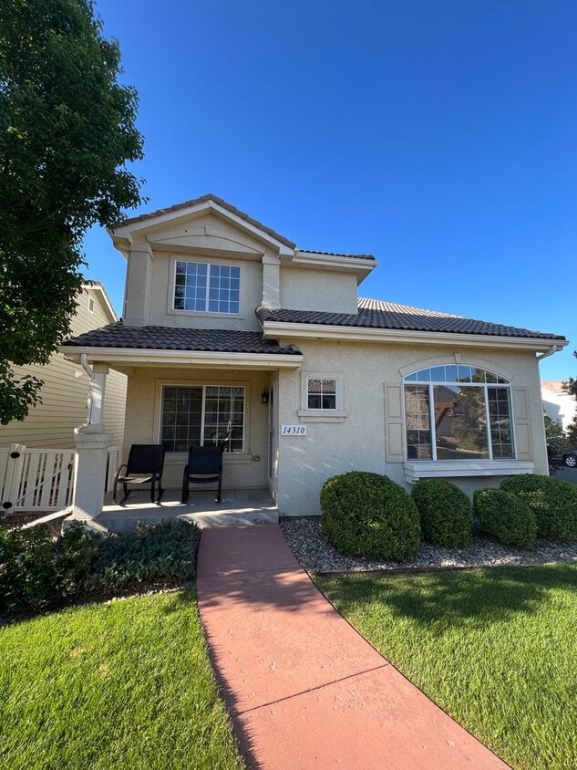 Spacious 3 BD/ 3.5 BA Craftsman Home in Br... - Spacious 3 BD/ 3.5 BA Craftsman Home in Br...